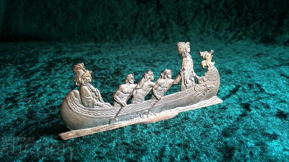 Livrarea Jucărie veche de cositor inca Livrarea Jucărie veche de cositor inca