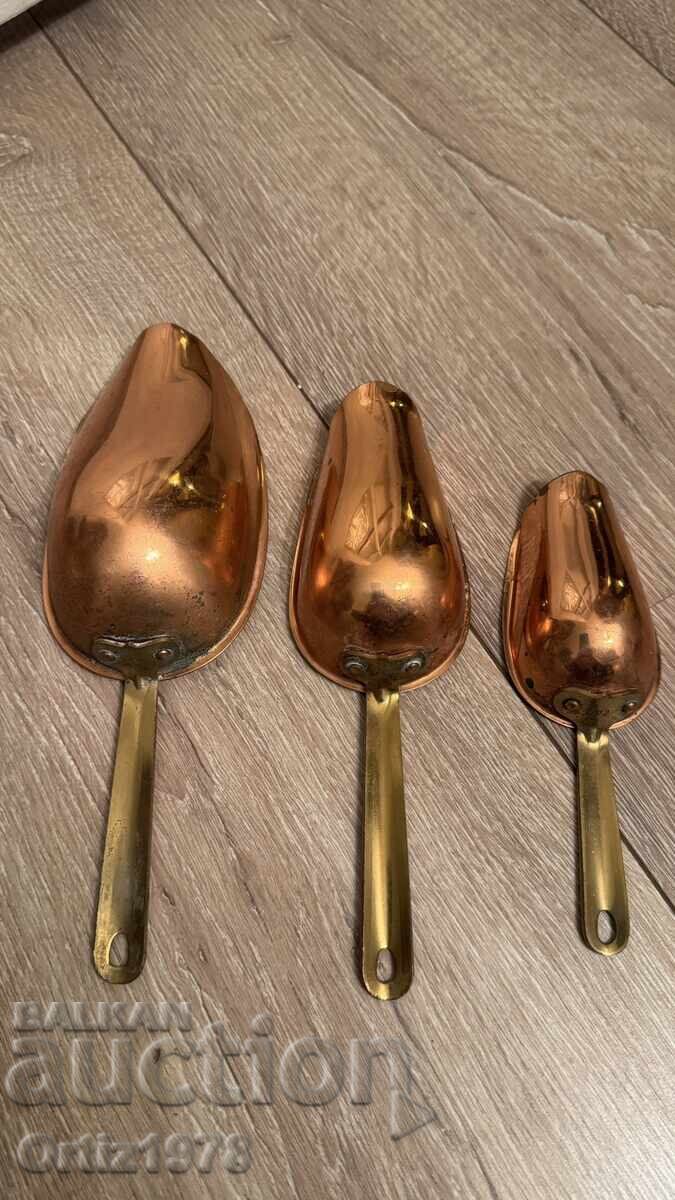 Αρχαίες μεζούρες– χαλκός, ορείχαλκος, αριθμημένες με τιμή € 50.00 | 97.79 BGN Αρχαίες μεζούρες– χαλκός, ορείχαλκος, αριθμημένες με τιμή € 50.00 | 97.79 BGN