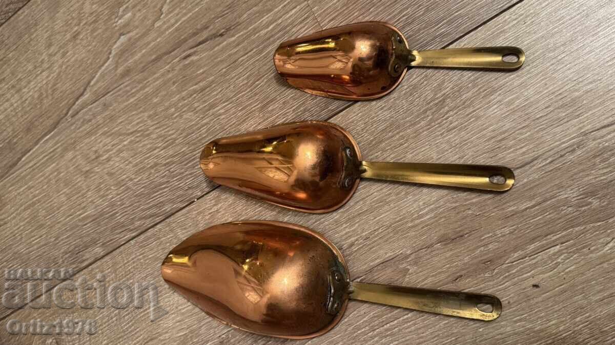 Αρχαίες μεζούρες– χαλκός, ορείχαλκος, αριθμημένες Αρχαίες μεζούρες– χαλκός, ορείχαλκος, αριθμημένες