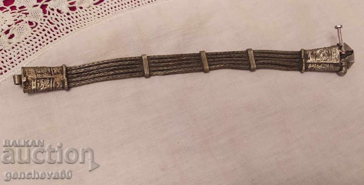 Παράδοση ΑΝΑΓΕΝΝΗΤΙΚΟ ΒΡΑΧΙΟΛΙ - σαχάν