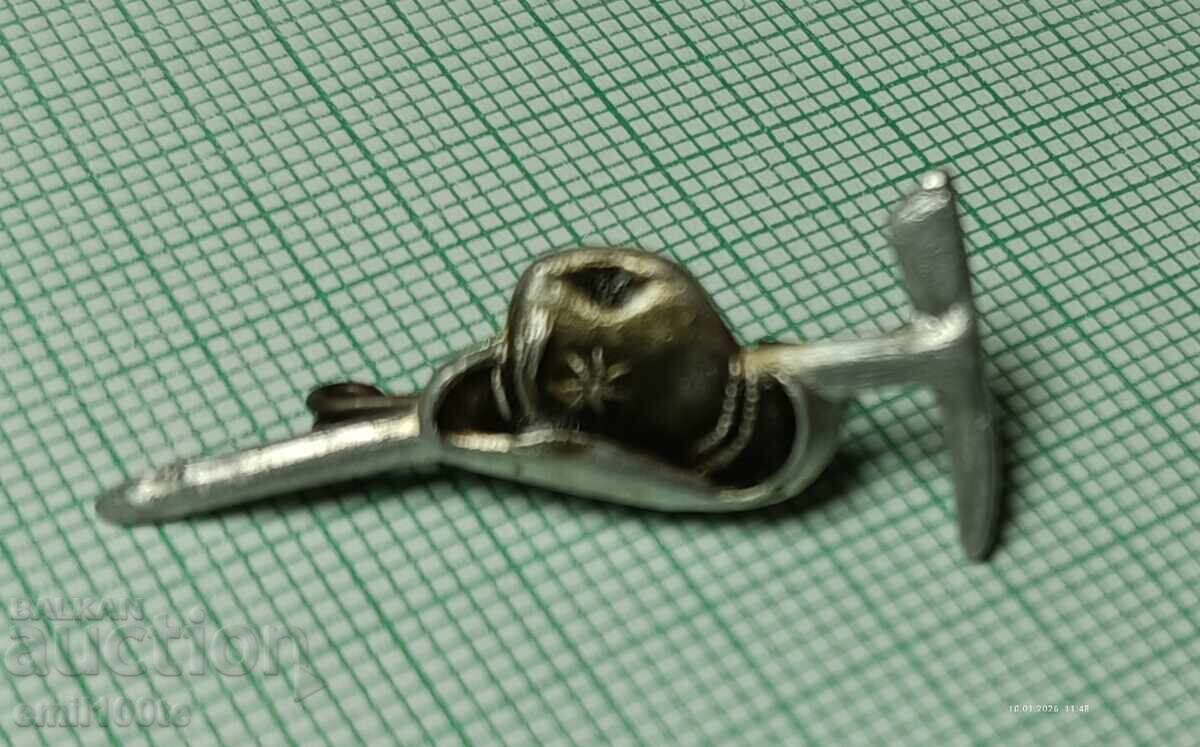 Σήμα - Pixel και τουριστικό καπέλο με τιμή € 1.50 | 2.93 BGN