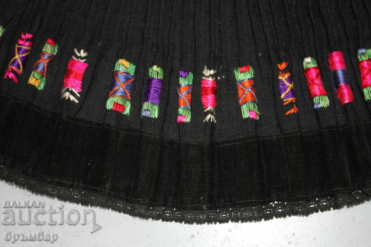 Доставка на Стар бродиран пищимал, бръчник, задна престилка с кадифе