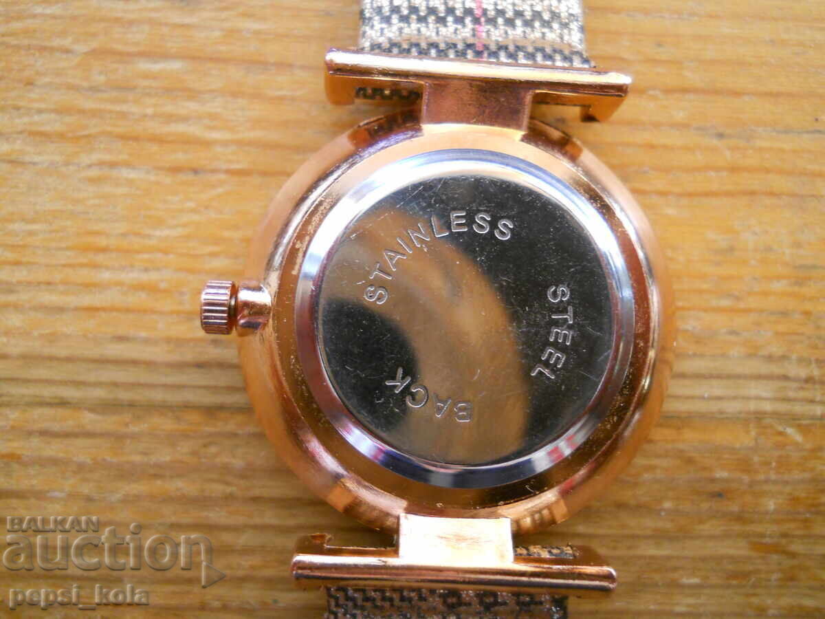 Ανδρικό ρολόι quartz "Hondxin" με τιμή € 3.00 | 5.87 BGN Ανδρικό ρολόι quartz "Hondxin" με τιμή € 3.00 | 5.87 BGN