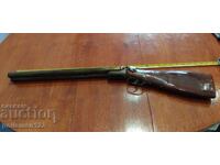 PUȘCĂ CU DOUĂ ȚEVI