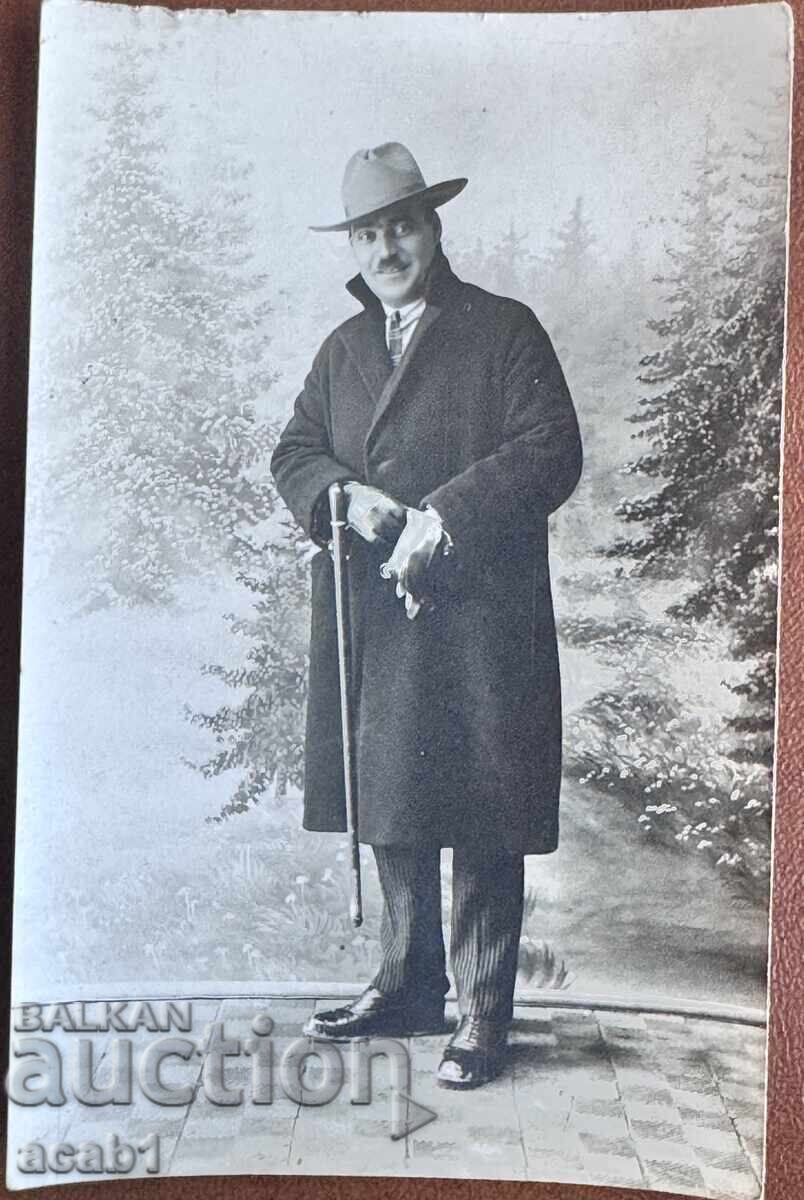 Στούντιο φωτογραφία για ανάμνηση από Κύριο με Καπέλο