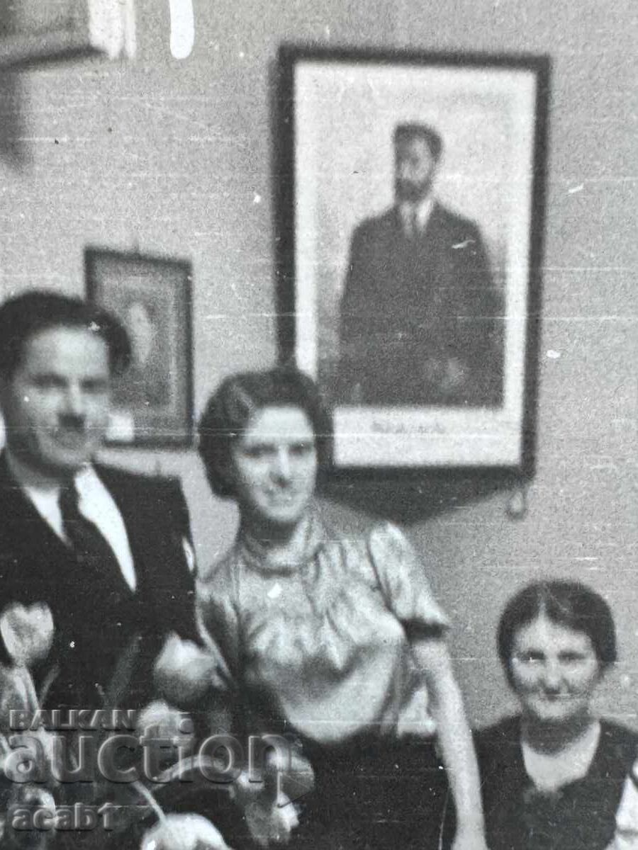 Семейно Събиране Тодор Александров на портрет с цена € 7.99 | 15.63 лв. Семейно Събиране Тодор Александров на портрет с цена € 7.99 | 15.63 лв.