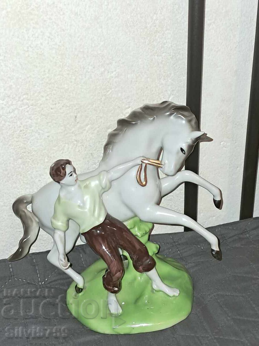 Изключително рядка БГ фигура на СИП