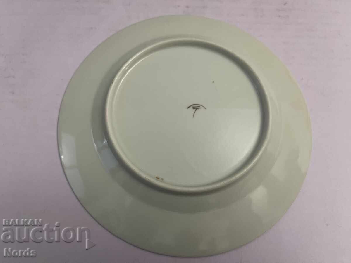 Японска порцеланова чиния с цена € 0.01 | 0.02 лв.