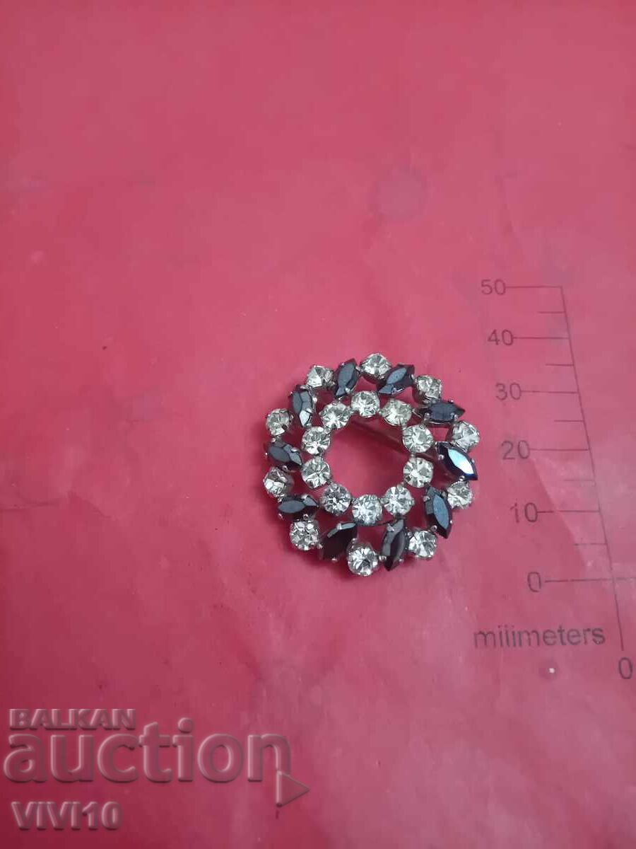 Brosa antica cu pietre