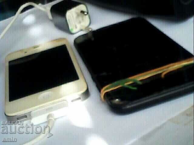 Auction lot of 4 old iPhone....is cables Auction lot of 4 old iPhone....is cables