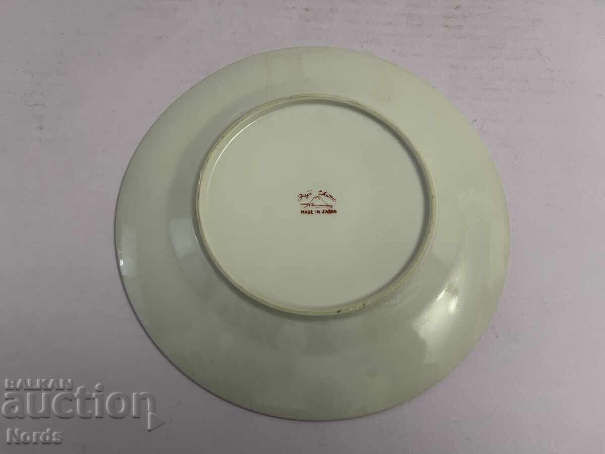 Аукцион Японска порцеланова чиния Dragonware