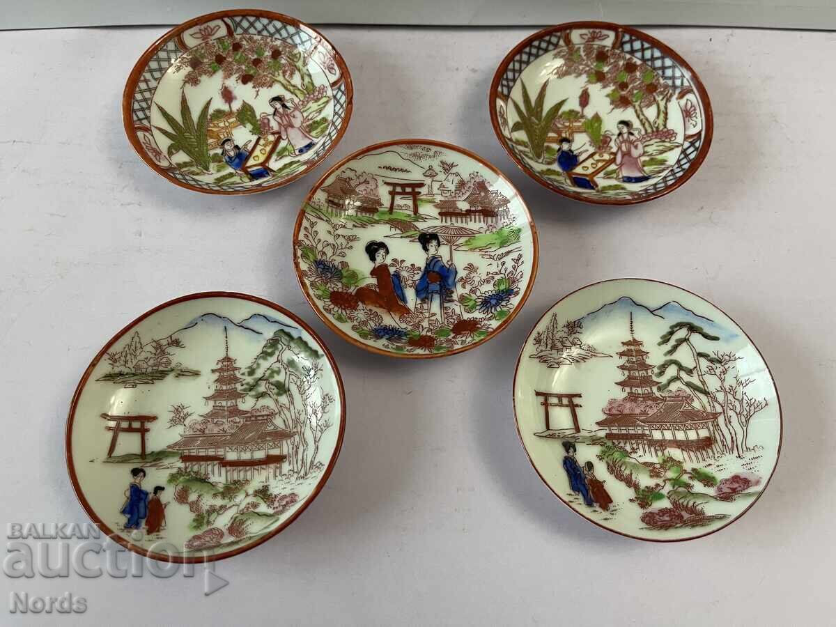 Лот малки чинийки с маркировка