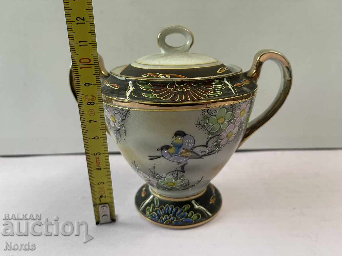 Красив порцеланов съд с капак - 6