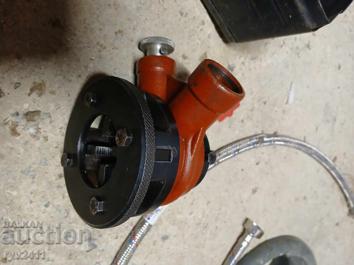 Water Supply Cheshmedzhiyska Pipe Threader with price € 40.00 | 78.23 BGN Water Supply Cheshmedzhiyska Pipe Threader with price € 40.00 | 78.23 BGN