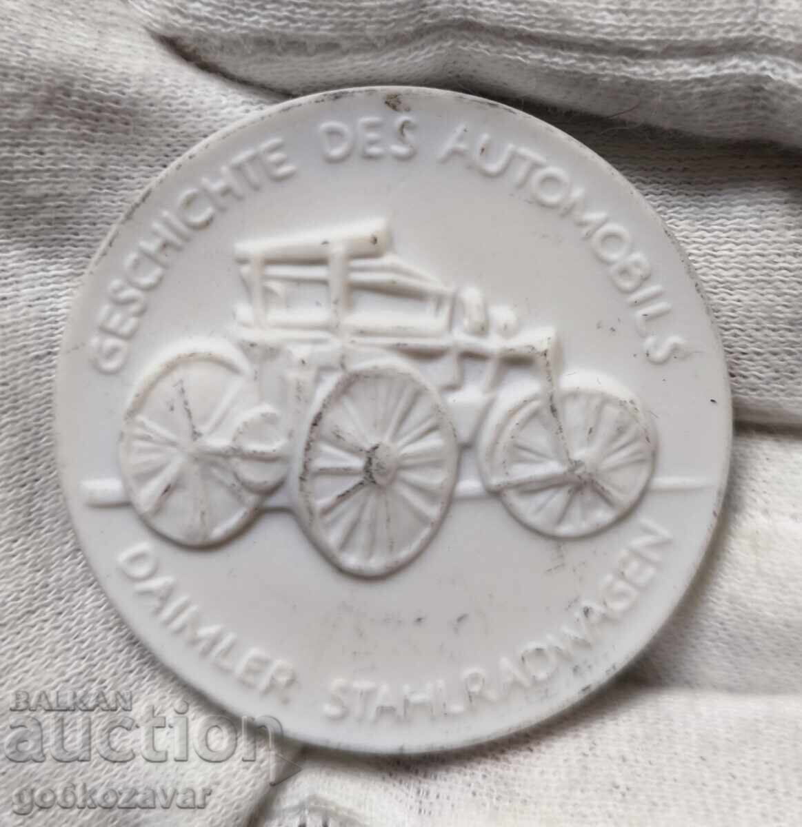 Порцеланов медал от Майсен, история на автомобила,