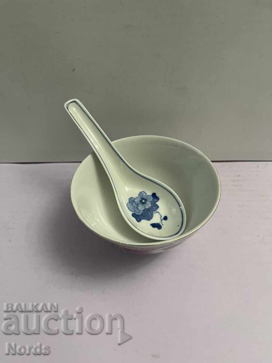 Порцеланов лот с цена € 0.01 | 0.02 лв.