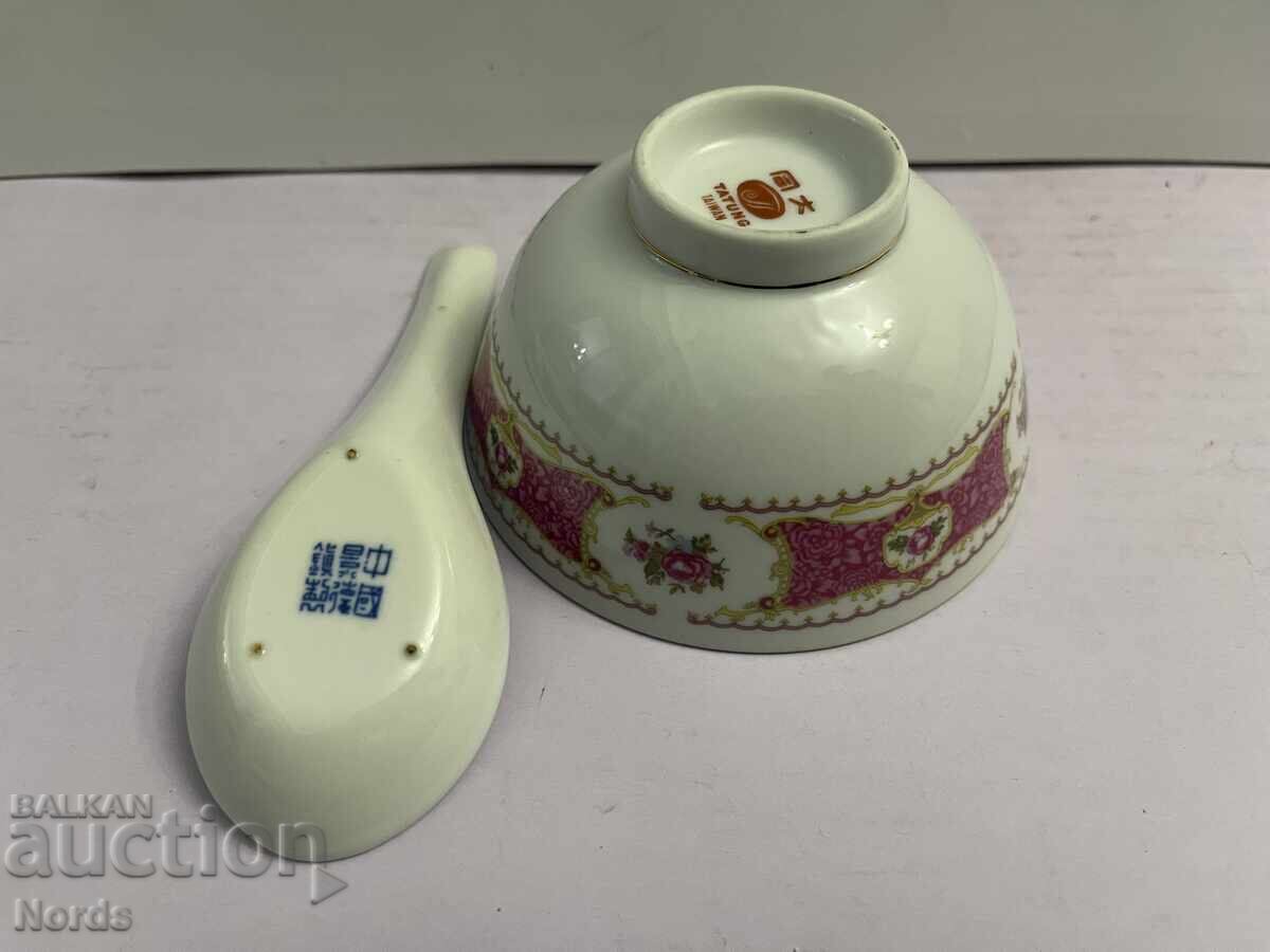 Доставка на Порцеланов лот