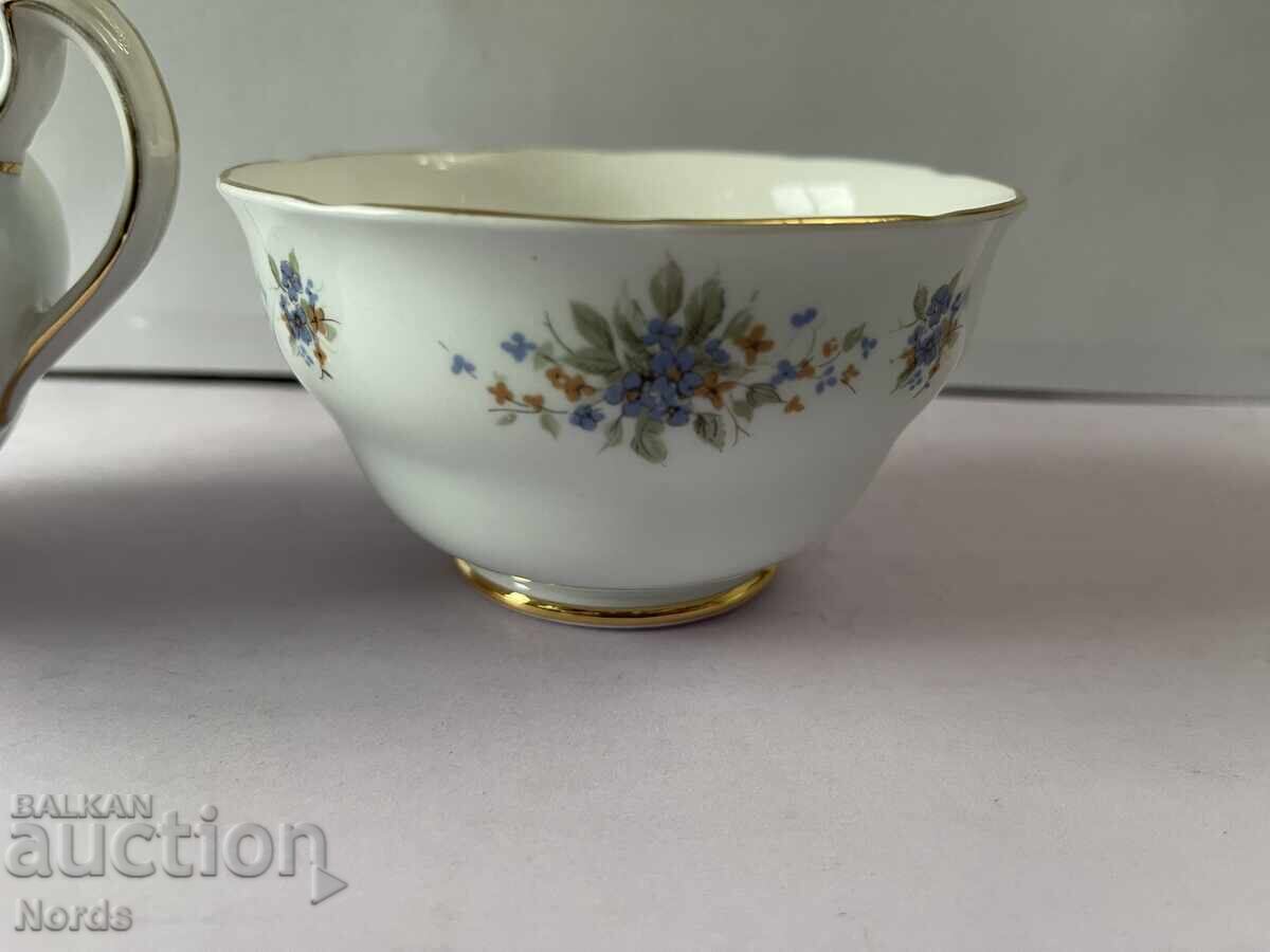 Доставка на Английски порцеланов лот