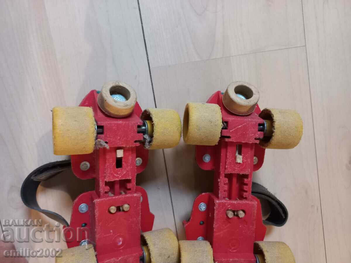 Доставка на Детски ролкови кънки ретро соц