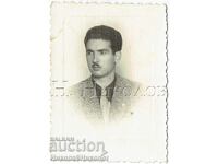 1941 FOTOGRAFIE MICĂ VECHE MACEDONIA SKOPJE UN TÂNĂR E774
