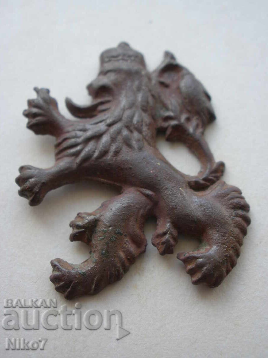 Δημοπρασία Αρχαία κοκάρδα και κουμπιά από στρατιωτική στολή