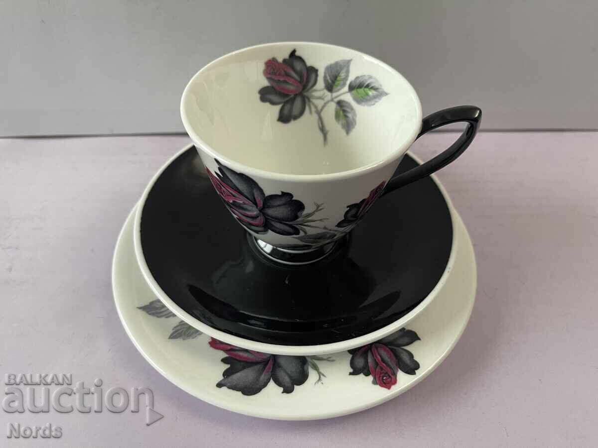 Royal Albert английски троен сет за чай с цена € 0.01 | 0.02 лв.