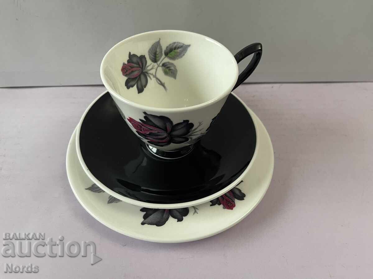 Royal Albert английски троен сет за чай с цена € 0.01 | 0.02 лв.