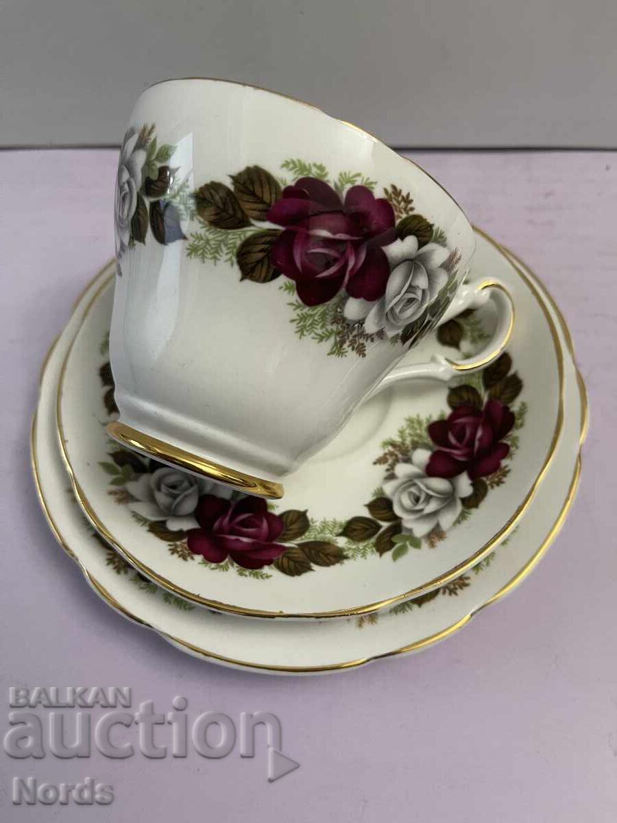 Доставка на Английски троен сет за чай