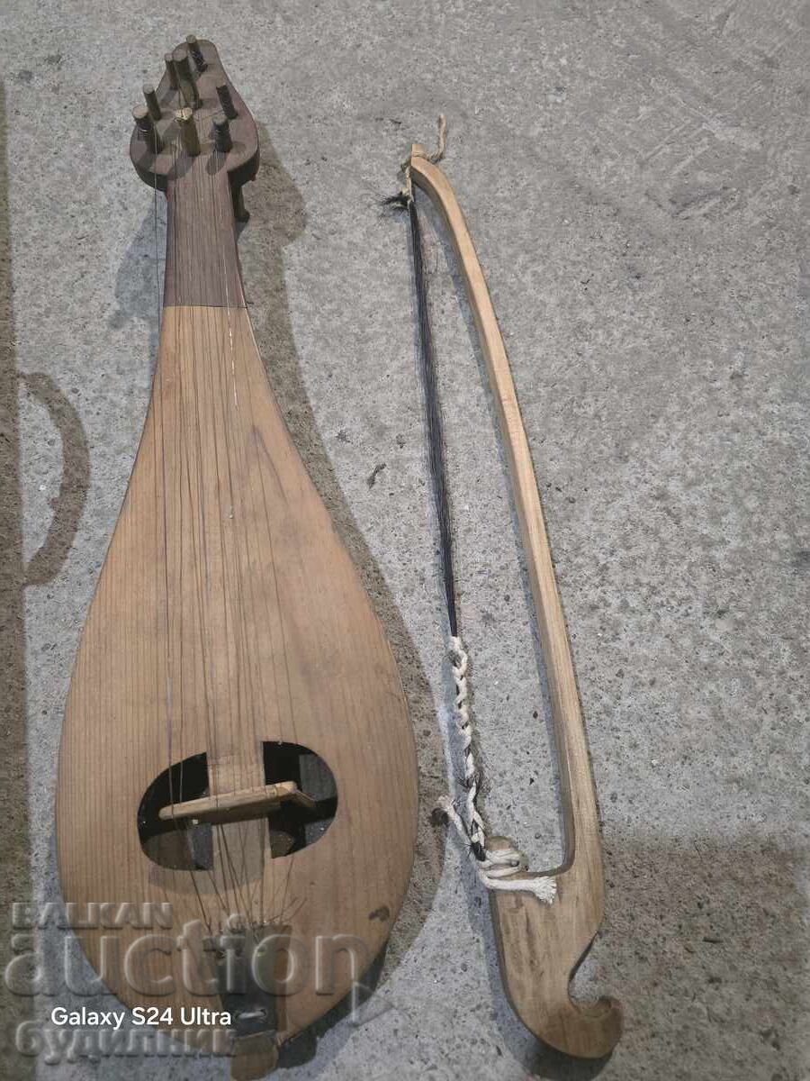 Аукцион От Стотинка БЗЦ  Свиреща гадулка