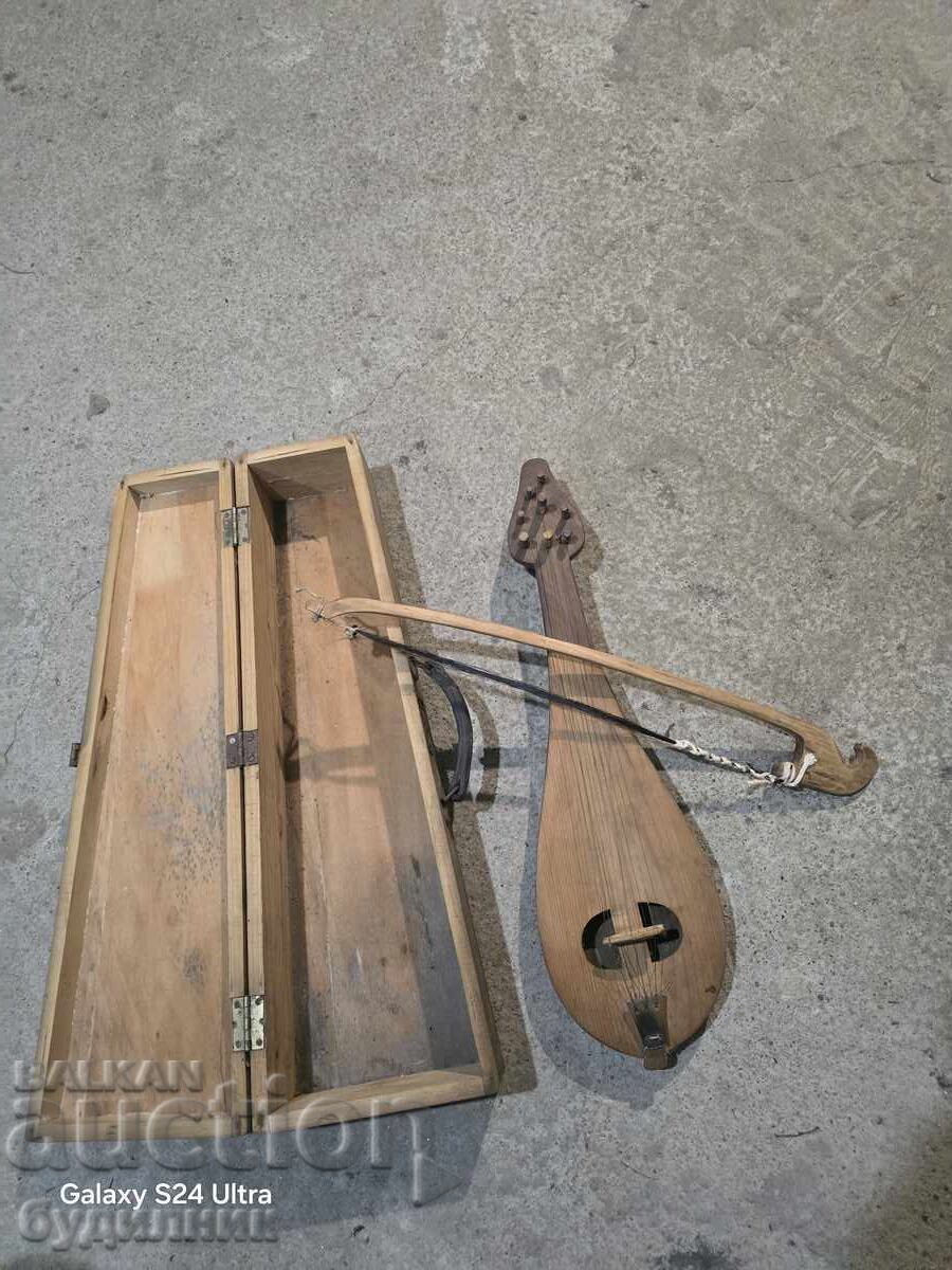 От Стотинка БЗЦ  Свиреща гадулка