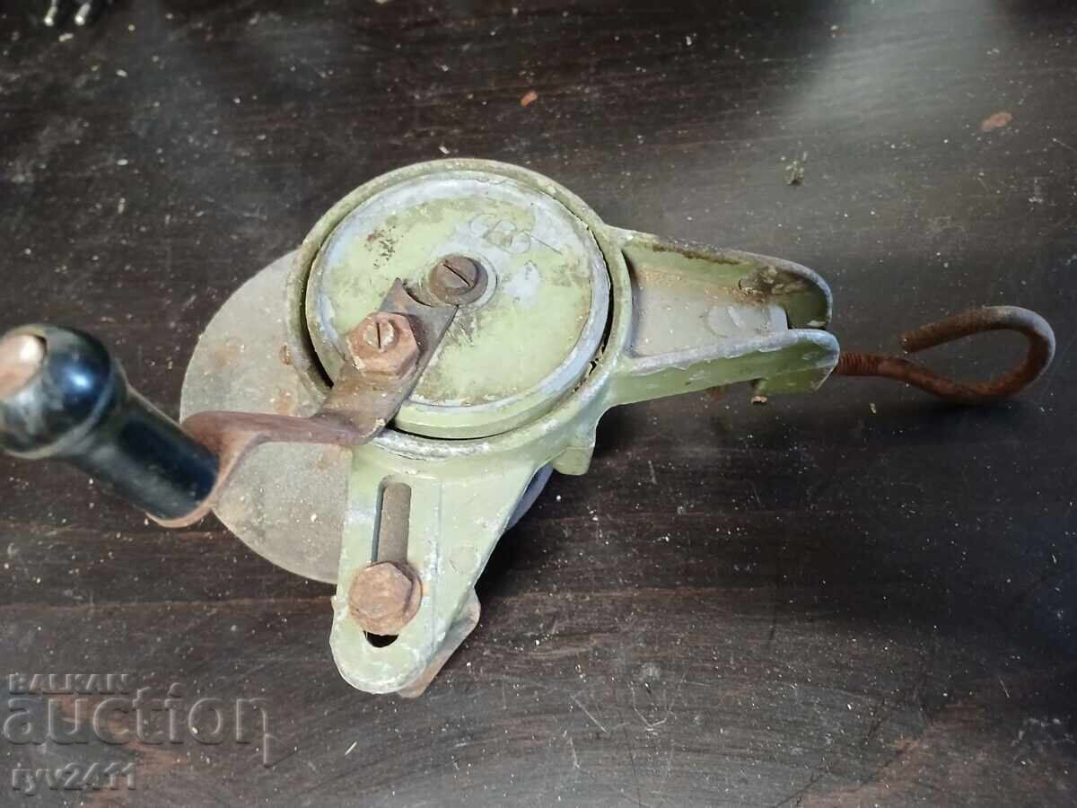 Доставка на Ръчен шмиргел от соца