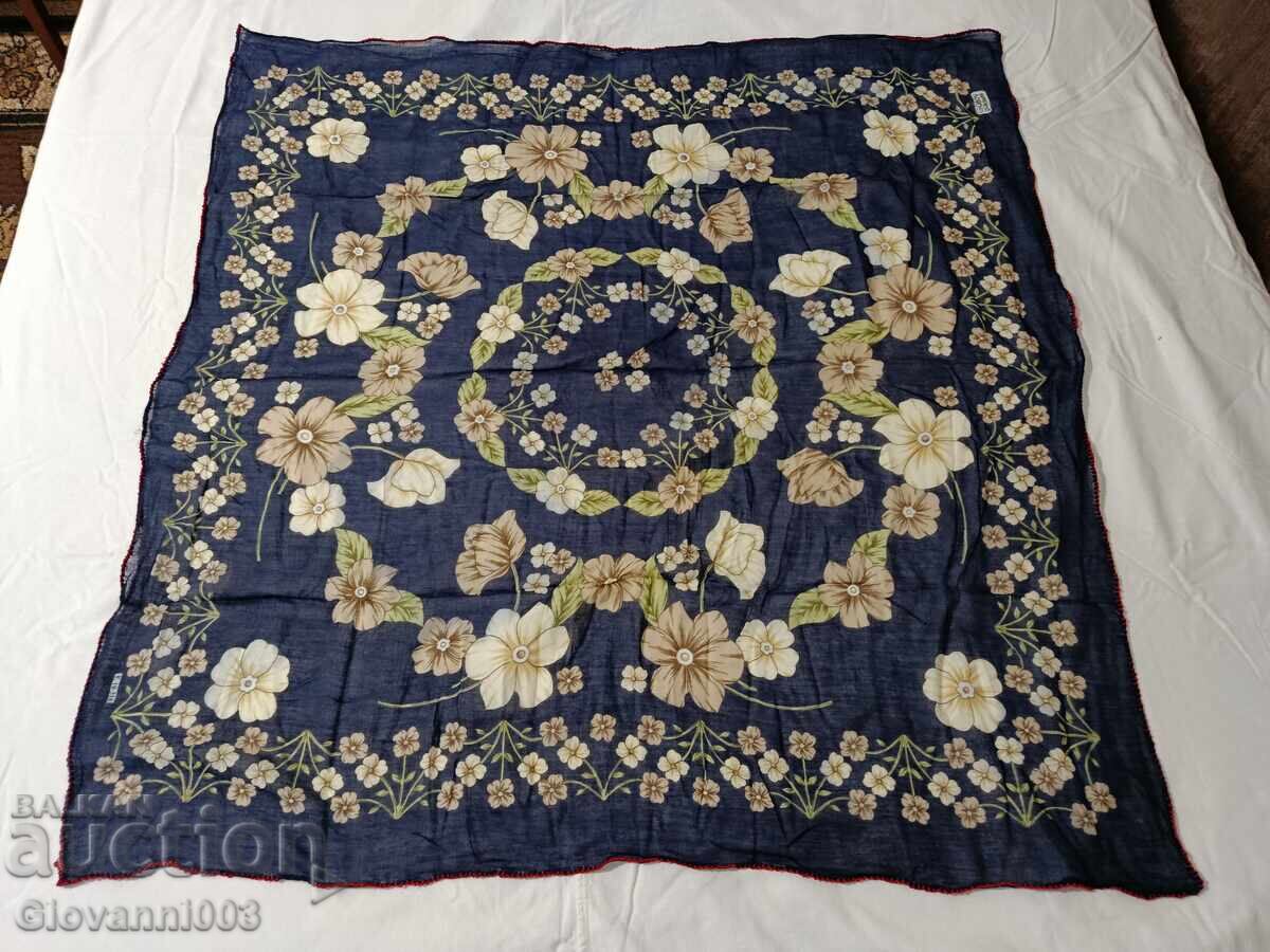 Bentiță pentru cap 139 cu preț € 14.00 | 27.38 BGN Bentiță pentru cap 139 cu preț € 14.00 | 27.38 BGN