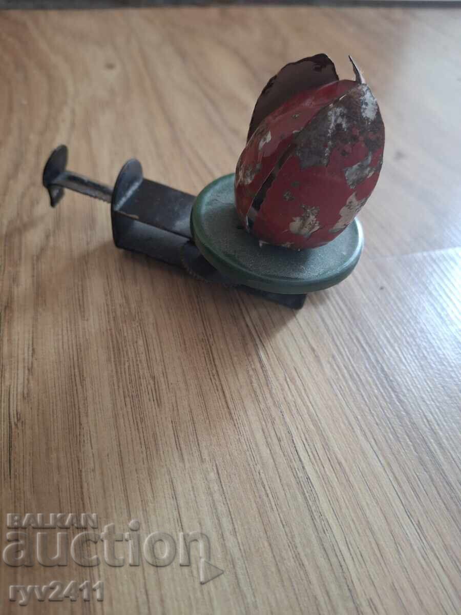 Доставка на Стара ламаринена играчка