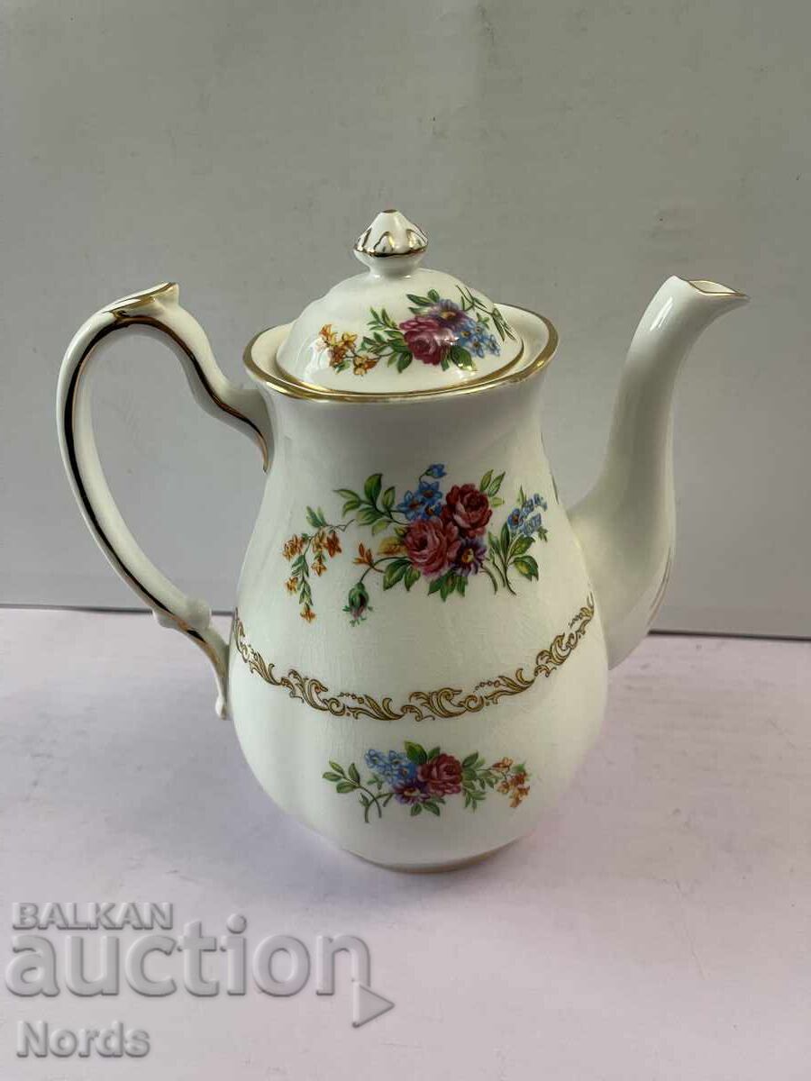 Доставка на Винтидж английски чайник Доставка на Винтидж английски чайник