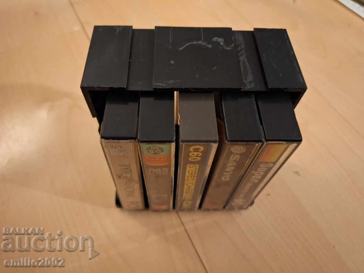 Аудиокасети в поставка 5бр с цена € 3.80 | 7.43 лв.