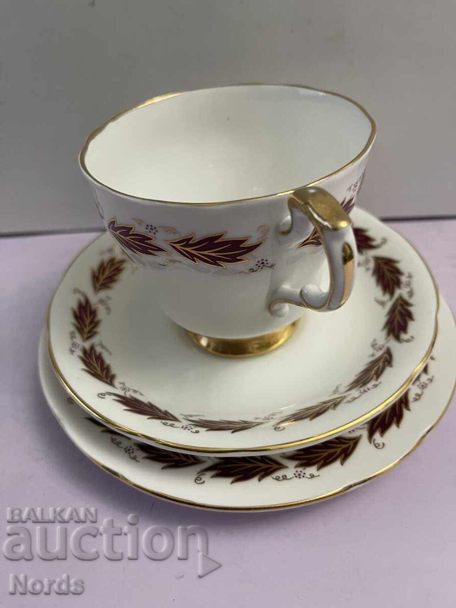 Licitație Set de ceai triplu Paragon englezesc Licitație Set de ceai triplu Paragon englezesc