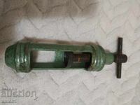 Mașină de tuns pentru 12 cal