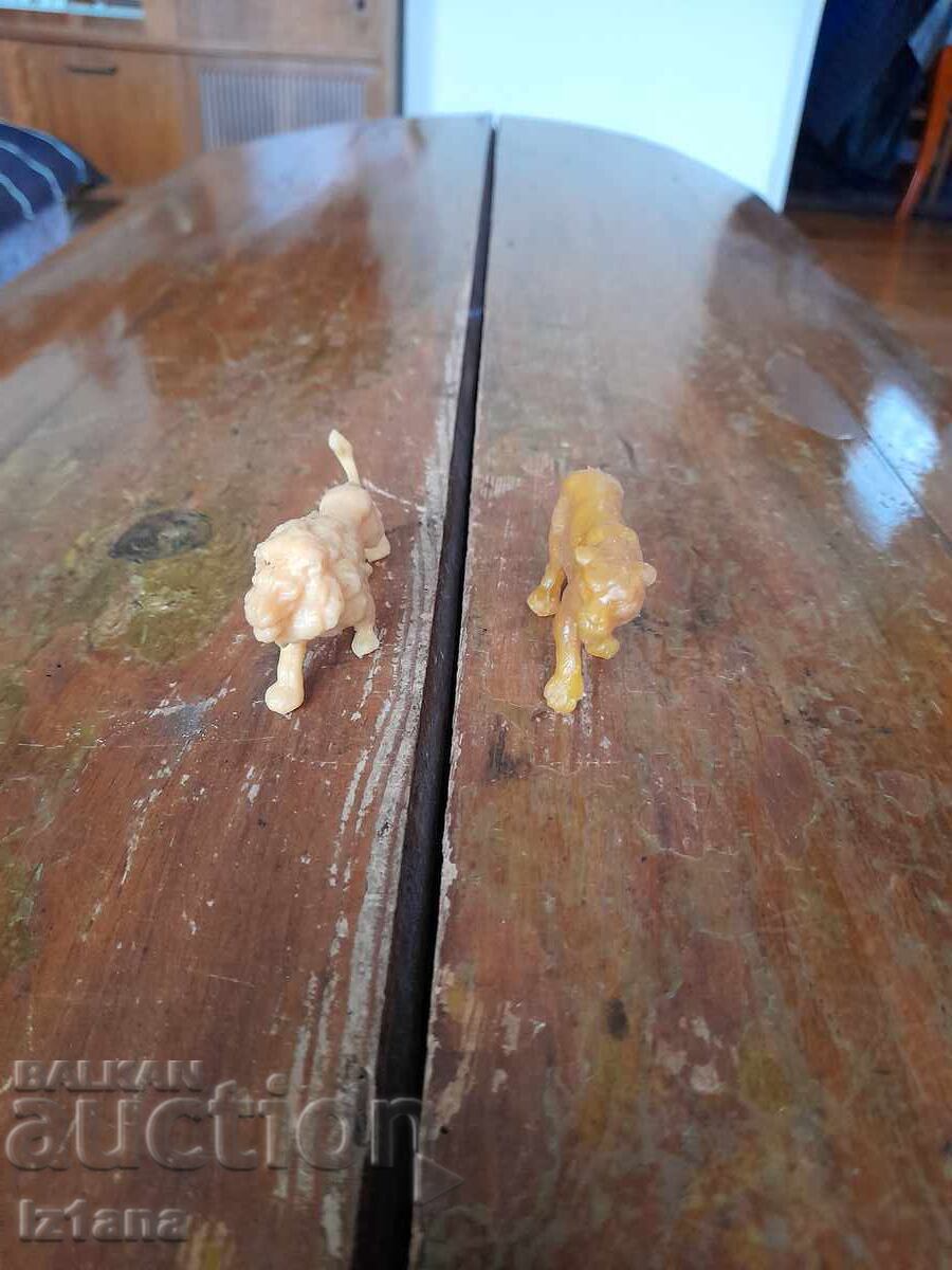 Стари фигурки Лъвове с цена € 16.00 | 31.29 лв.