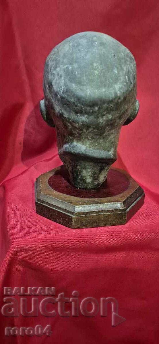 Delivery of LENIN - BUST - KOLPAKOV Delivery of LENIN - BUST - KOLPAKOV