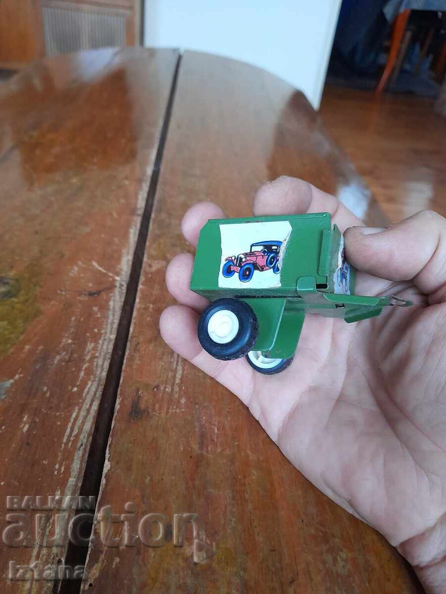 Доставка на Старо ремарке за трактор