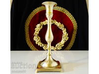 Викториански бронзов свещник на крачета.