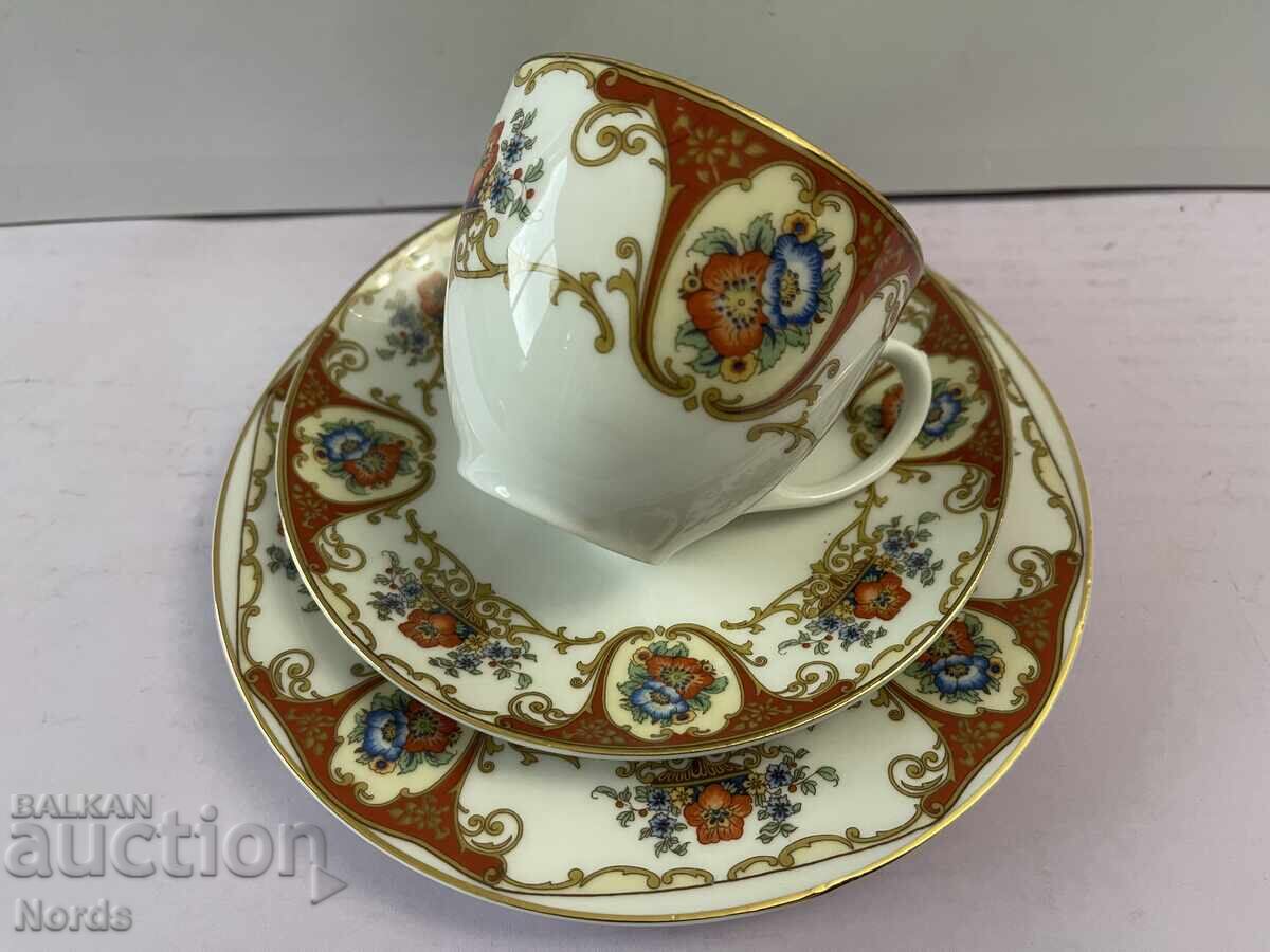 Ένα όμορφο τριπλό σετ τσαγιού με τιμή € 0.01 | 0.02 BGN