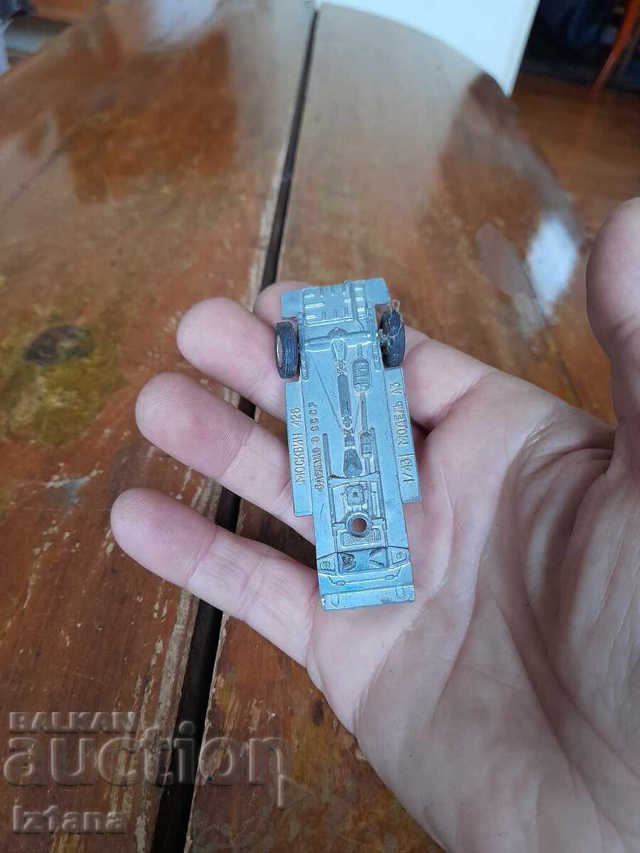 Auction Old Moskvich 426 Auction Old Moskvich 426