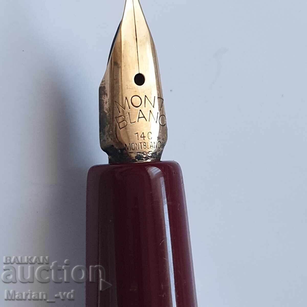 Delivery of Montblanc 252 Fountain Pen in Burgundy with 585 Gold Nib
