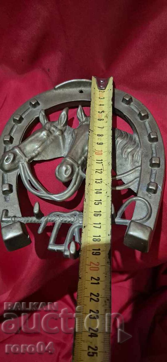 Auction HORSESHOE - KEY HOLDER - KEY HANGER Auction HORSESHOE - KEY HOLDER - KEY HANGER
