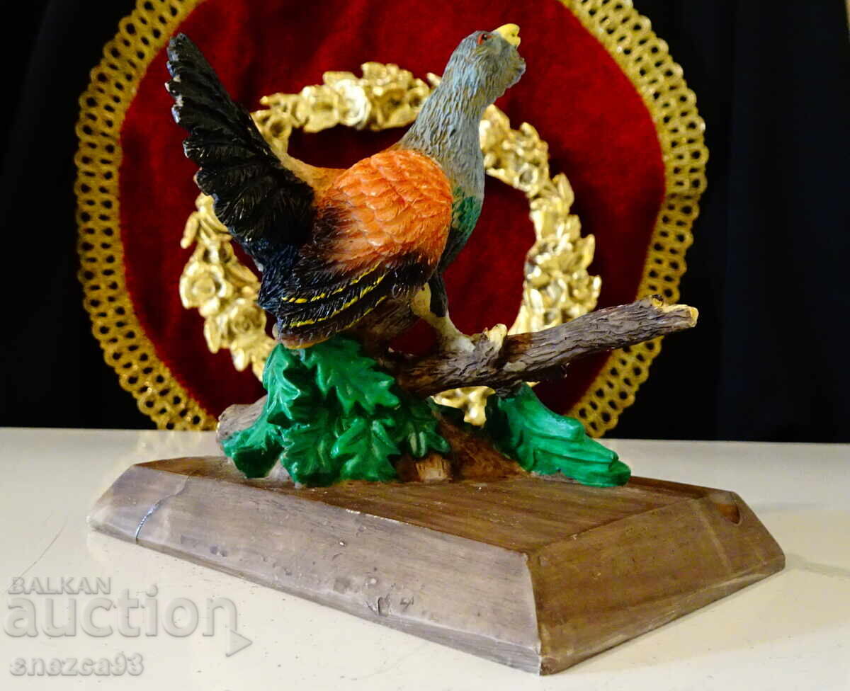 Доставка на Порцеланова фигура Глухар,поставка за пура,лого на бира Hass Доставка на Порцеланова фигура Глухар,поставка за пура,лого на бира Hass