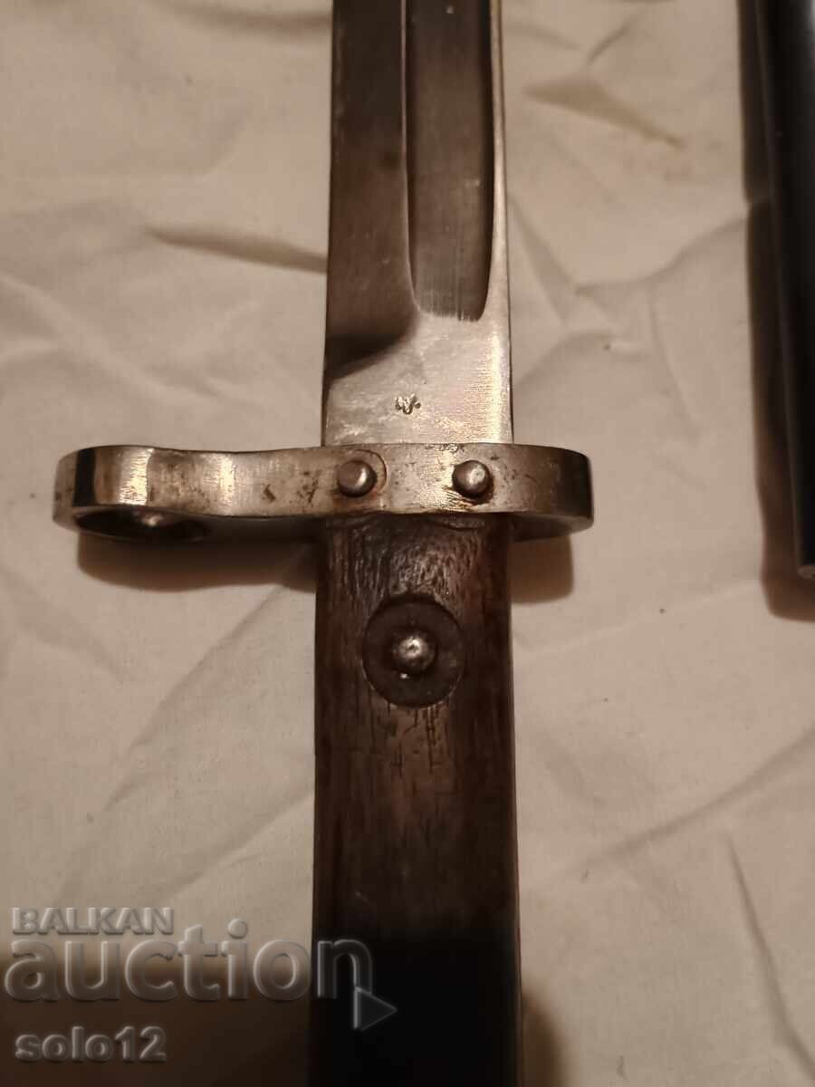 Licitație Cuțit vechi pentru Mannlicher M95 Licitație Cuțit vechi pentru Mannlicher M95