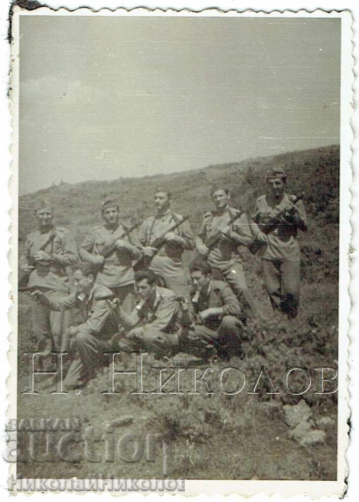 МАЛКА СТАРА СНИМКА ВОЕННИ ВОЙНИШКИ ЖИВОТ Е790