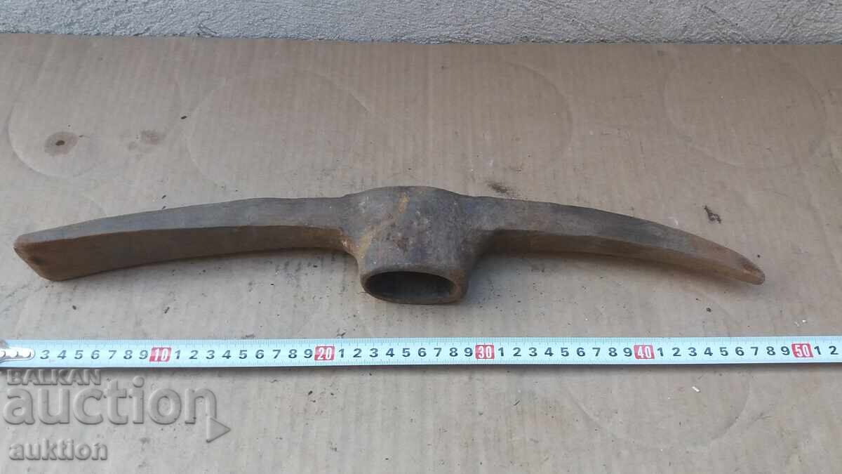 MASSIVE MILITARY PICKAXE WITH MARKINGS - 6 MASSIVE MILITARY PICKAXE WITH MARKINGS - 6