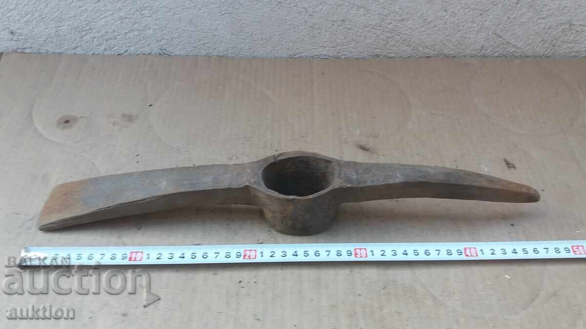 MASSIVE MILITARY PICKAXE WITH MARKINGS MASSIVE MILITARY PICKAXE WITH MARKINGS